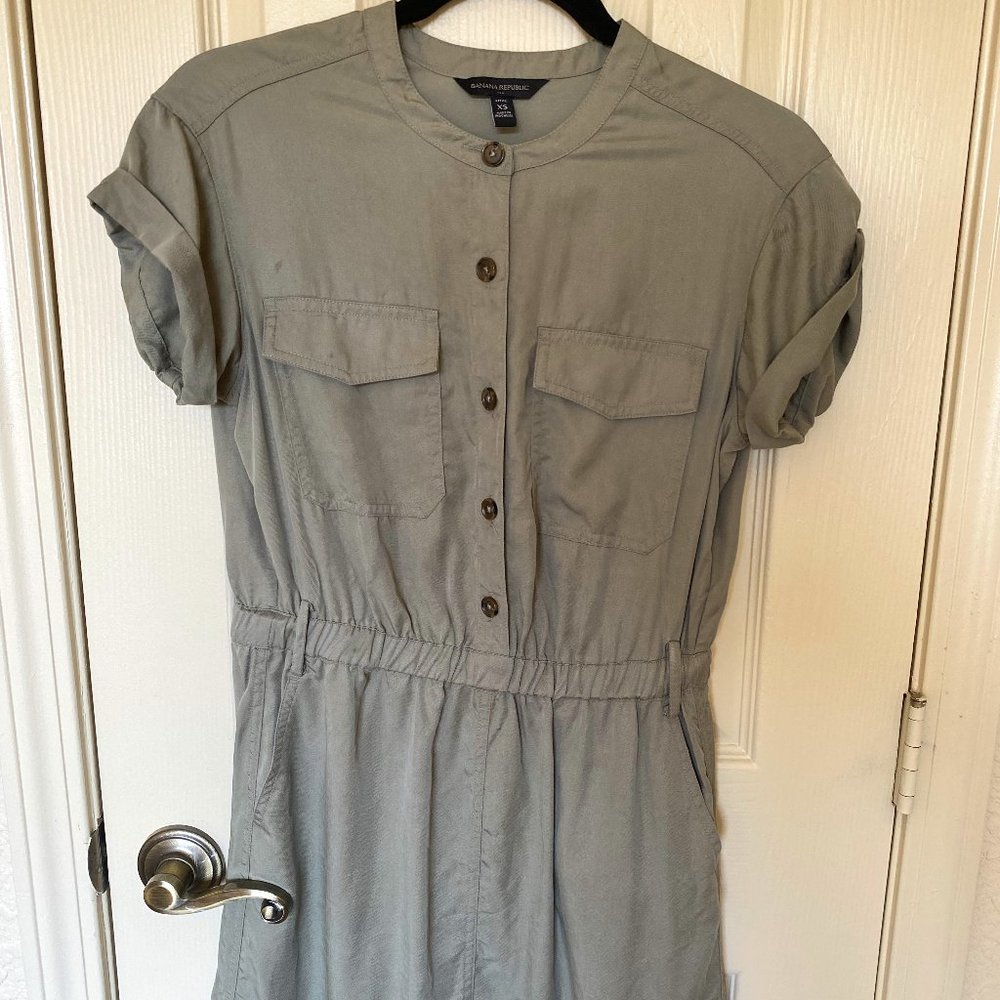 Banana Republic Dress (size xs)